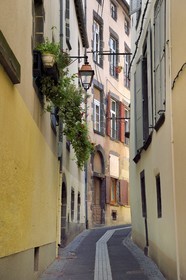France, Puy-de-Dôme (63), Clermont-Ferrand, la rue Thomas à l'angle de la rue Blaise Pascal