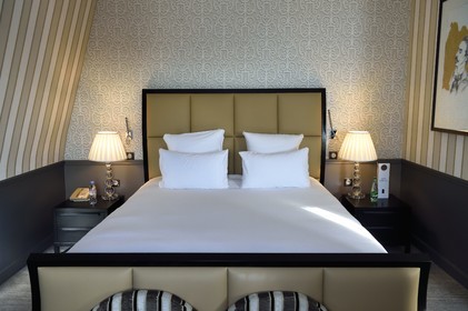 France, Calvados (14), Pays d'Auge, la côte Fleurie, Cabourg, le Grand Hotel, chambre sous les toits