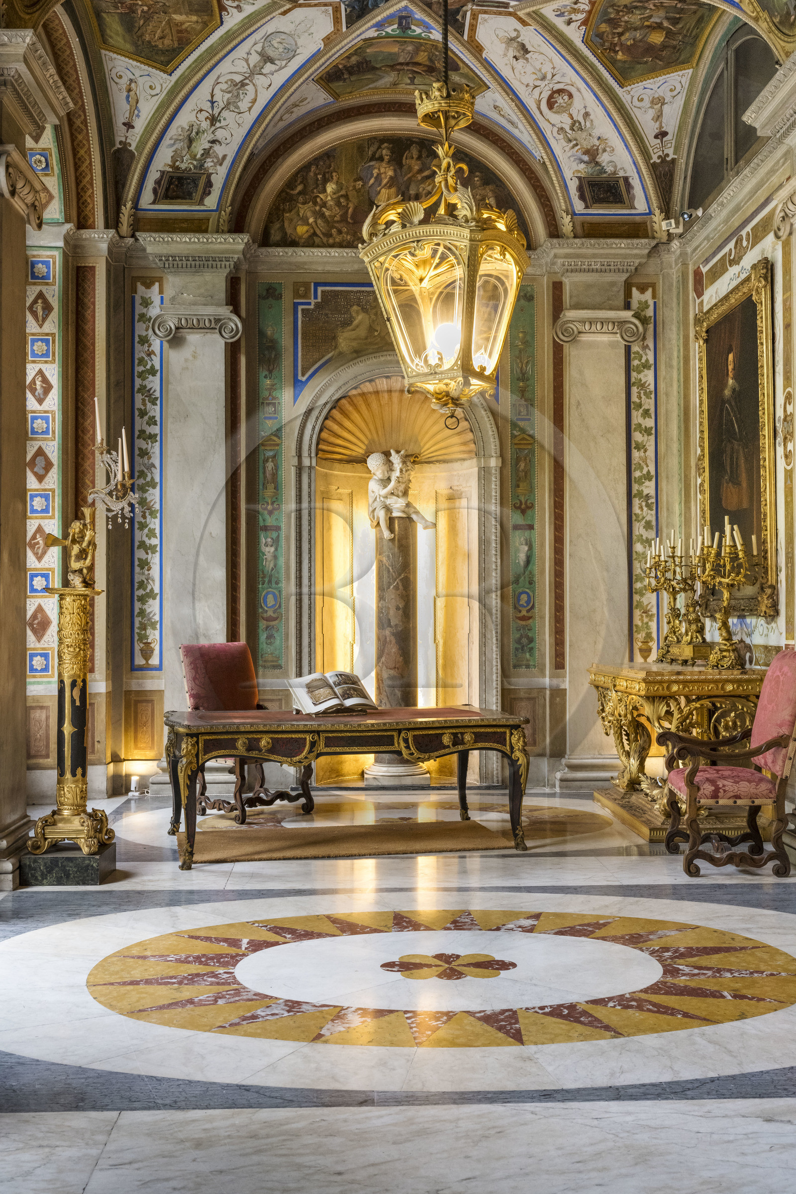 Italie, Ligurie, Gênes, palais des Rolli classés Patrimoine Mondial de l'UNESCO, le palazzo Interiano Pallavicino construit en 1567, la loggia au premier étage noble