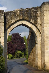 France, Yvelines (78), Montchauvet, la Porte de Bretagne, vestige des fortifications du XIIe siècle