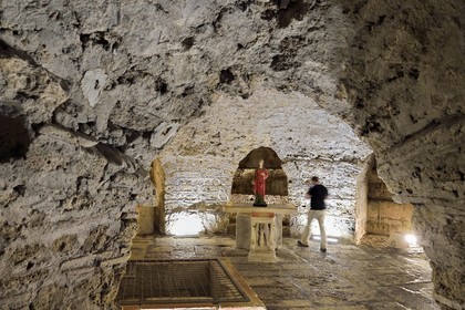Croatie, Dalmatie, cote dalmate, Split, vieille ville romaine classée Patrimoine Mondial de l'UNESCO, palais de Dioclétien, la cathédrale Saint-Domnius construite dans l'ancien mausolée de l'empereur romain Dioclétien, la crypte de sainte Lucie
