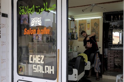 Morocco, Oriental Region, Oujda, medina, barbershop