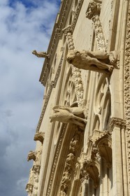 France, Rhône (69), Lyon, site historique classé Patrimoine Mondial de l'UNESCO, Vieux Lyon, la cathédrale (primatiale) Saint Jean, la façade occidentale
