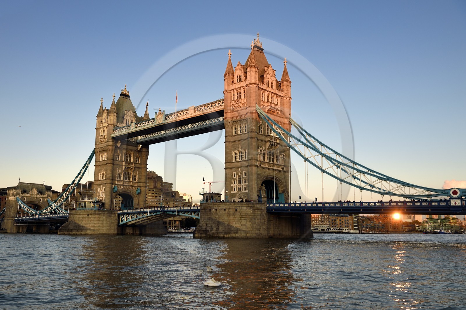 United Kingdom, London, Tower Bridge, swing bridge across the Thames, between the districts of Southwark and Tower Hamlets