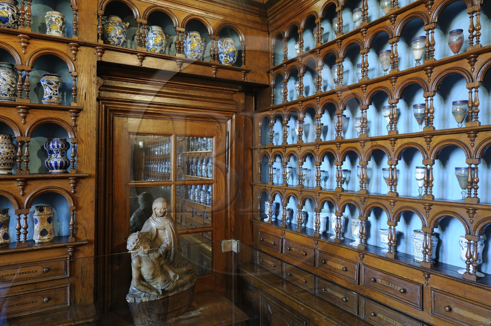 France, Saône et Loire (71), Louhans, la pharmacie de l'Hôtel-Dieu