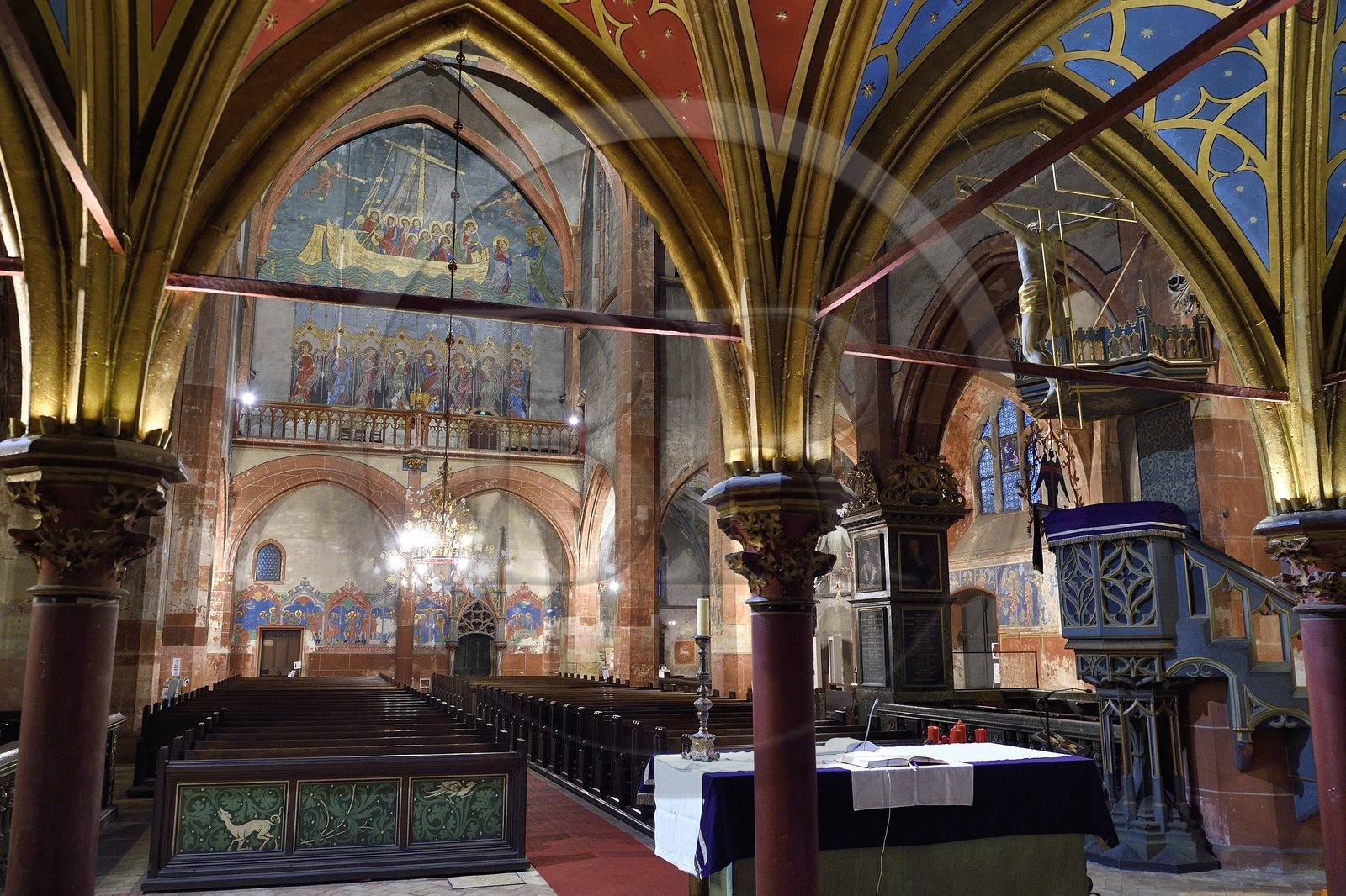 France, Bas-Rhin (67), Strasbourg, vieille ville classée au Patrimoine Mondial de l'UNESCO, église protestante Saint-Pierre-le-Jeune, sous le jubé du 14ème siècle
