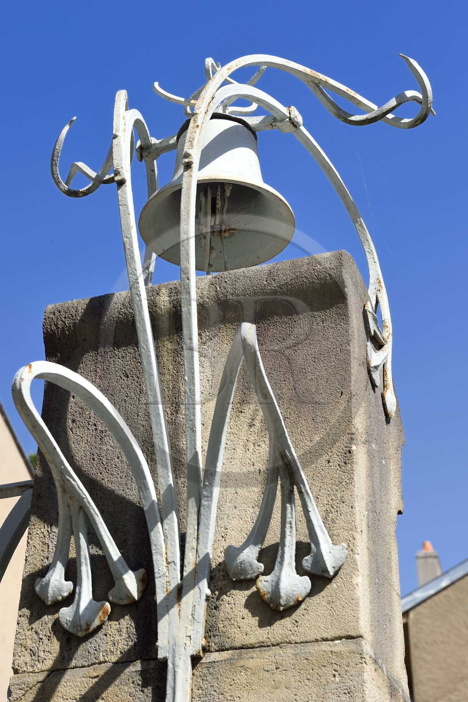France, Meurthe-et-Moselle (54), Nancy, la Villa Majorelle de style Art Nouveau par l'architecte Henri Sauvage, ferronnerie de la cloche d'accueil