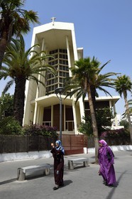 Maroc, Casablanca, église Notre-Dame-de-Lourdes construite en 1954 par l'architecte Achille Dangleterre