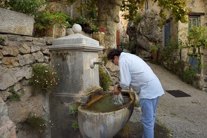 France, Var, the Dracenie, village de Tourtour, fountain
