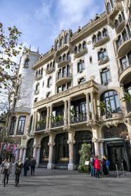 Espagne, Catalogne, Barcelone, quartier de l'Eixample, Passeig de Gracia, Casa Fuster (1908-1911) de l'architecte du modernisme catalan Lluis Domènech i Montaner