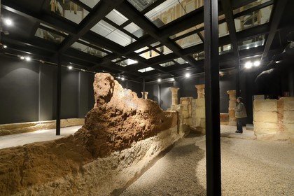 Espagne, Andalousie, Cordoue, hotel Hospes Palacio del Bailio, vestiges de l'ancienne maison romaine sous la salle de restaurant