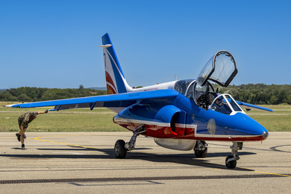 France, Bouches du Rhone, Salon de Provence, air base 701, base of the Patrouille de France (PAF for Patrouille acrobatique de France) of the French Air and Space Force, final preparations for the pilot and his mechanic before the flight on board the Alphajet aircraft