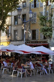 France, Bouches-du-Rhône (13), Aix-en-Provence, place de l'Hôtel de ville, terrasse de café