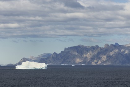 Groenland, région méridionale, iceberg au large du Cap Farvel (Farewell)
