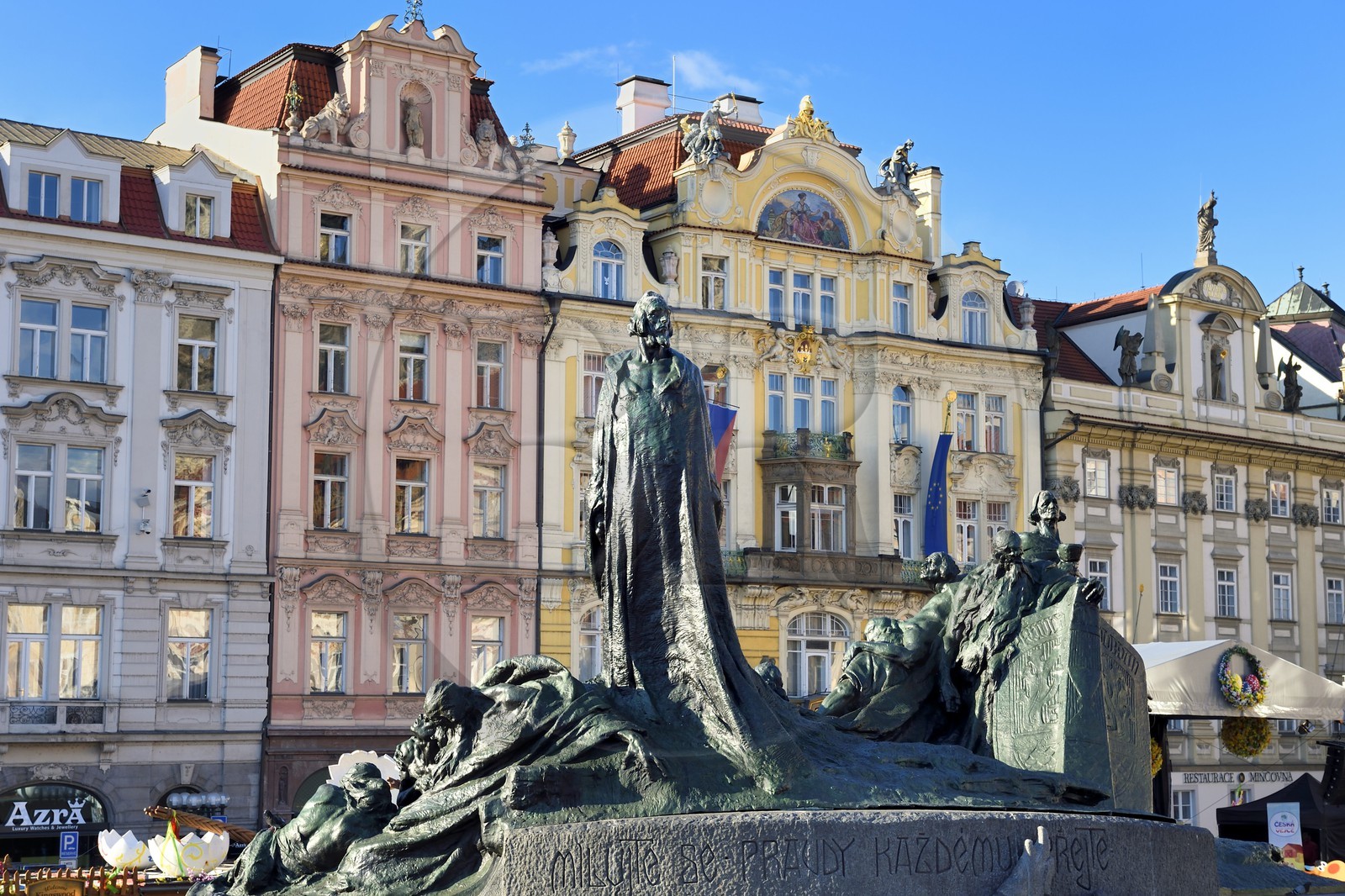 République Tchèque, Prague, centre historique classé Patrimoine Mondial de l'UNESCO, la vieille ville (Stare Mesto), place de la vieille ville (Staromestske namesti), le mémorial de Jan Hus