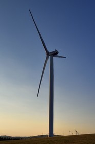 France, Cantal (15), éolienne du parc éolien du Col de la Fageole