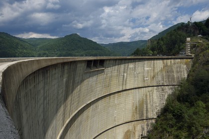 Romania, Wallachia, Muntenia, Arges County, Vidraru lake Dam in the Southern Carpathians along the Transfagarasan Road