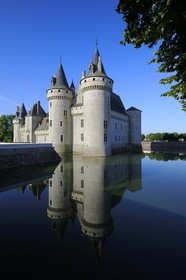 France, Loiret (45), Vallée de la Loire classée Patrimoine Mondial de l' UNESCO, Sully-sur-Loire, château du XIVe XVIIe siècles, mention obligatoire : Châteaux de Sully-sur-Loire, propriété du département du Loiret