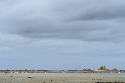 France, Cotes-d'Armor, Cote d'Ajoncs, Penvenan, beach of Gouermel cove