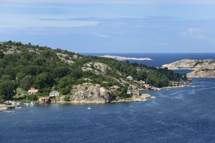 Sweden, Västra Götaland, Fjällbacka, view from the top of the Vetterberget rock