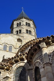 France, Puy-de-Dôme (63), Clermont-Ferrand, basilique Notre-Dame-du-Port de style roman auvergnat, classée Patrimoine Mondial de l'UNESCO au titre des Chemins de Saint-Jacques-de-Compostelle en France