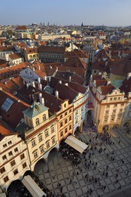 République Tchèque, Prague, centre historique classé Patrimoine Mondial de l'UNESCO, la vieille ville (Stare Mesto), place de la vieille ville (Staromestske namesti), facades de style Renaissance et baroque