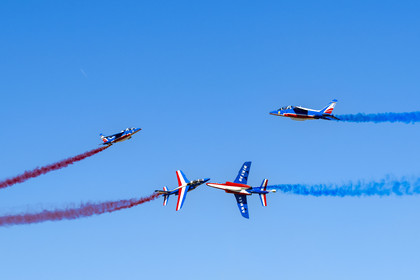 France, Bouches du Rhone, Salon de Provence, air base 701, base of the Patrouille de France (PAF for Patrouille acrobatique de France) of the French Air and Space Force, crossing of 4 Alphajet aircraft during a training flight