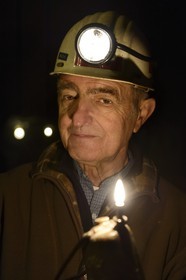 France, Moselle (57), Vallée de la Fensch, Neufchef, Antoine Bach a passé 36 années sous terre en temps que porion (maître mineur) dans les galeries de l'ancienne mine de fer de Hayange, lampe à acétylène