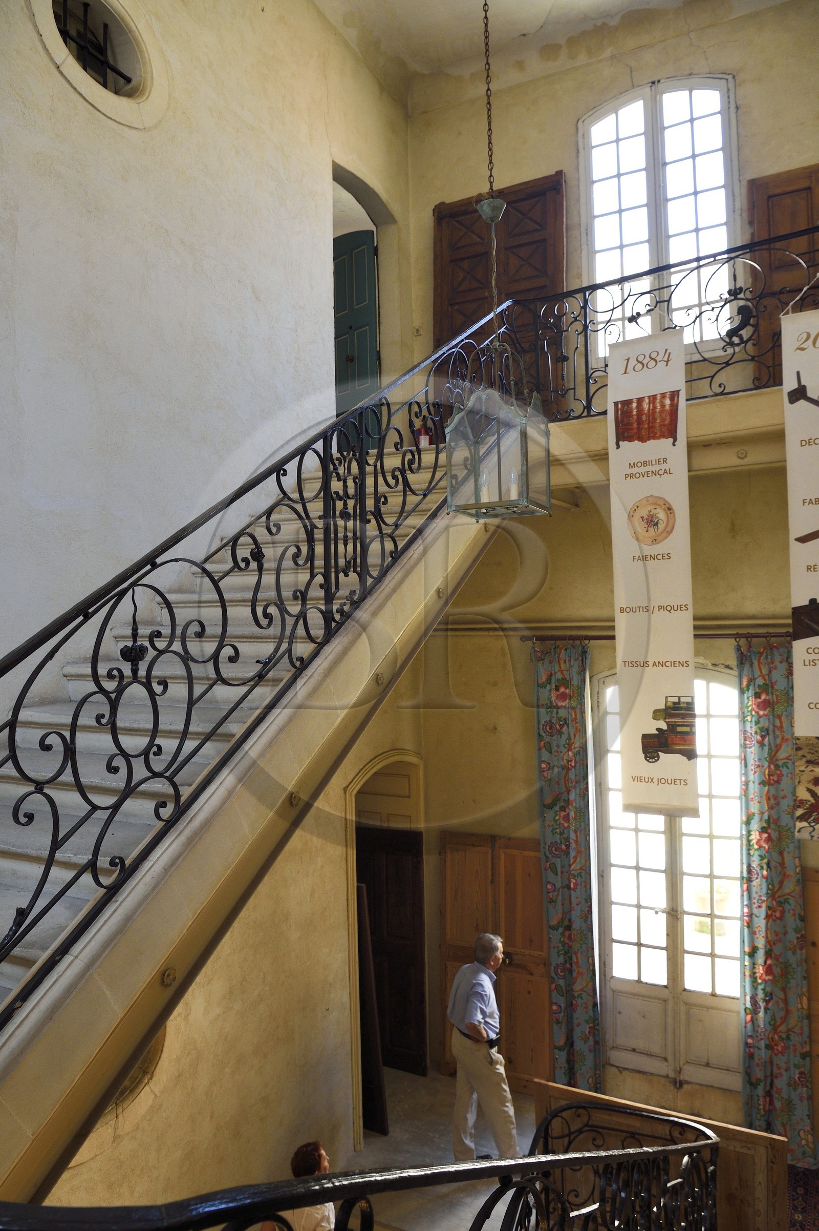 France, Bouches-du-Rhône (13), Arles, l’hotel particulier de Vernon (XVIIIe siècle) propriété de la famille Dervieux depuis quatre générations