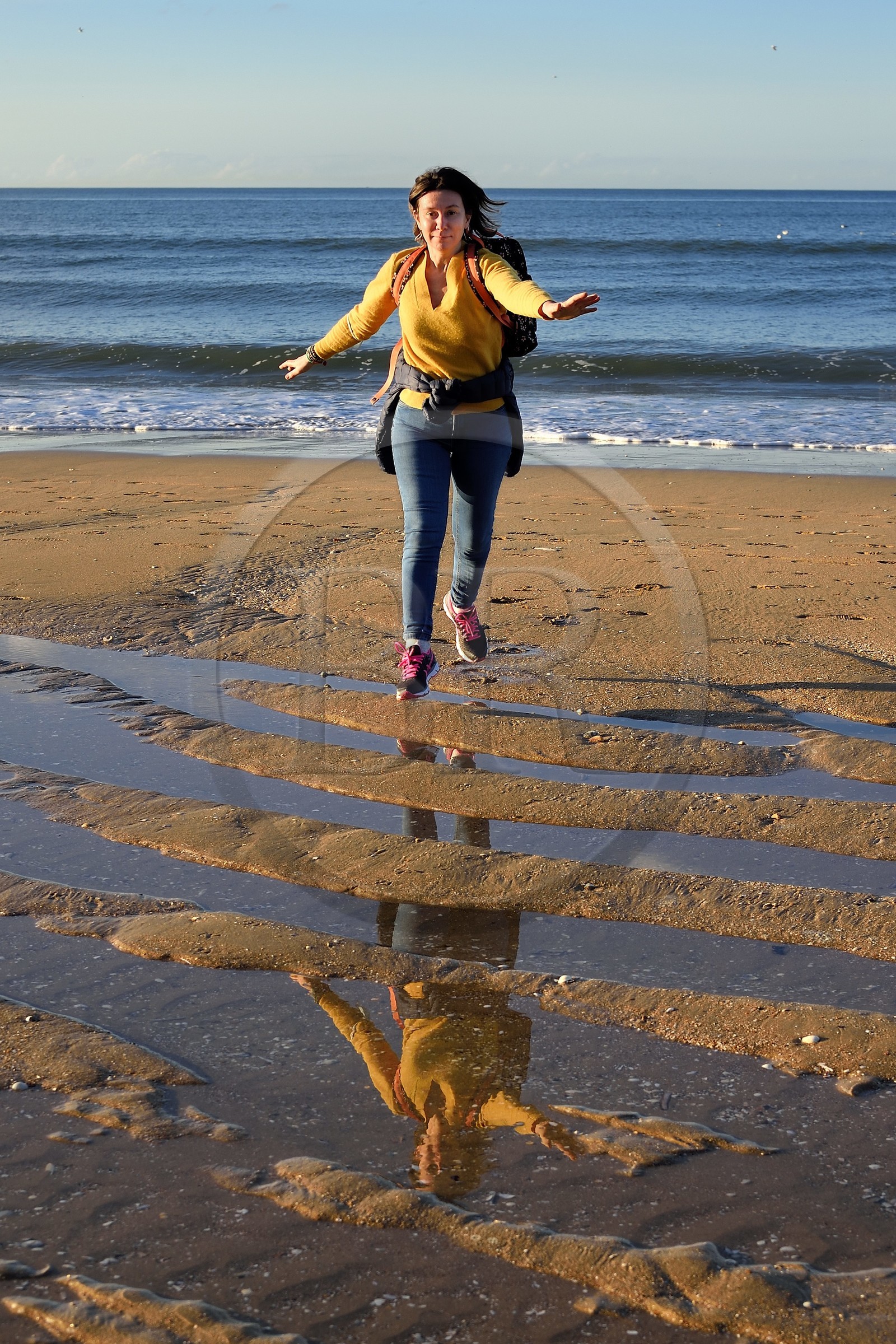 France, Calvados (14), Pays d'Auge, la côte Fleurie, Cabourg, promenade sur la plage de la station balnéaire France, Calvados (14), Pays d'Auge, la côte Fleurie, Cabourg, promenade sur la plage de la station balnéaire