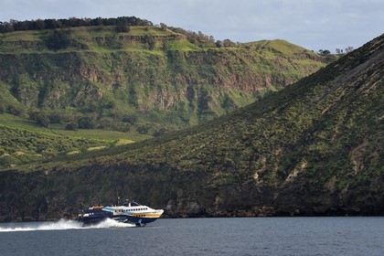 Italie, Sicile, iles Eoliennes, classées Patrimoine Mondial de l'UNESCO, ile de Vulcano, arrivée du Liberty Lines Fast Ferries