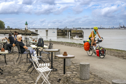 France, Loire Atlantique, Paimboeuf, Loire by bike, Paimboeuf lighthouse located more than 10 km from the coast, the only French lighthouse built this far inland and the only one on the Loire estuary