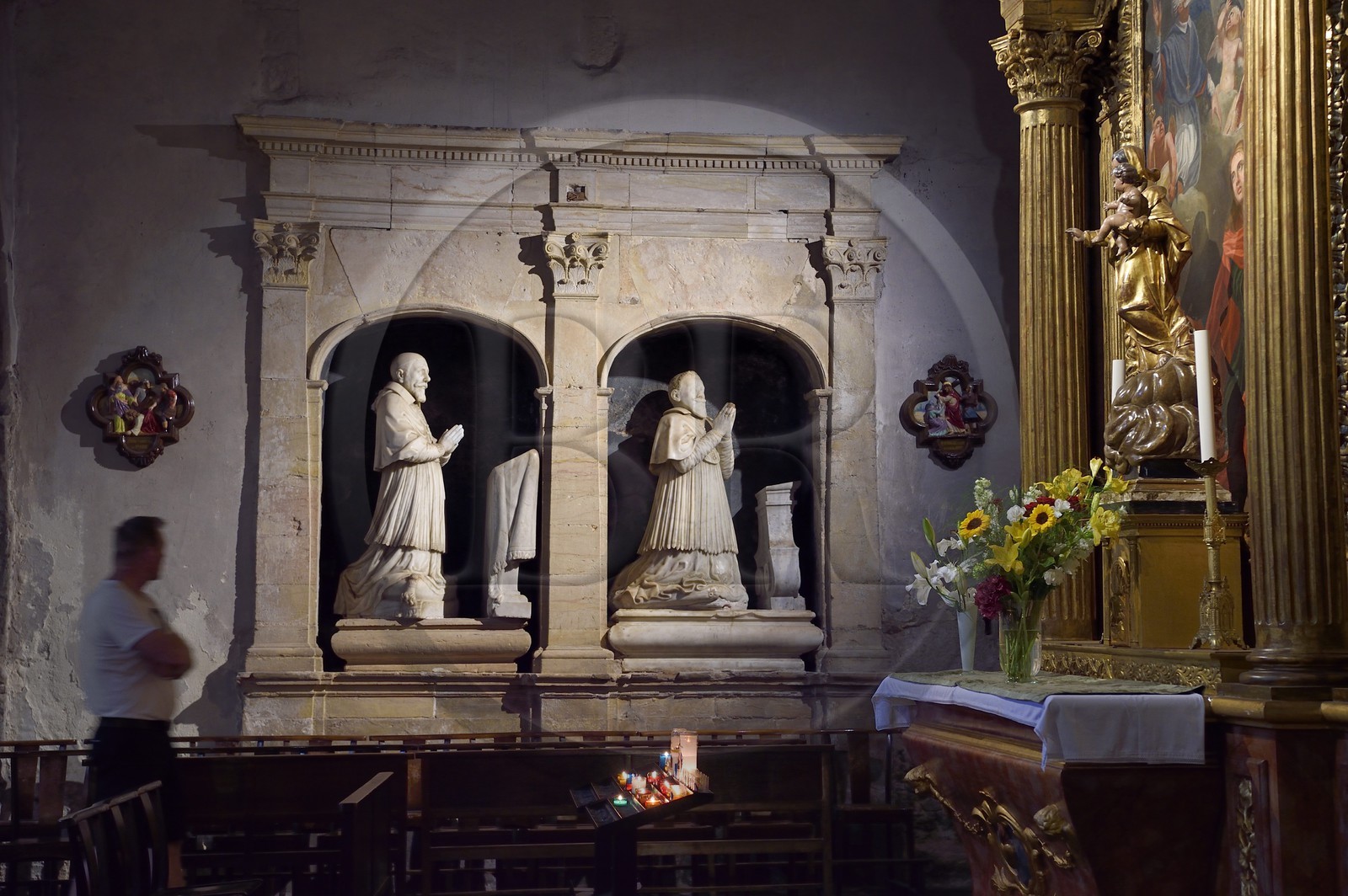 France, Var (83), Fréjus, la cathédrale Saint Léonce (XVIe siècle), orants (priants)