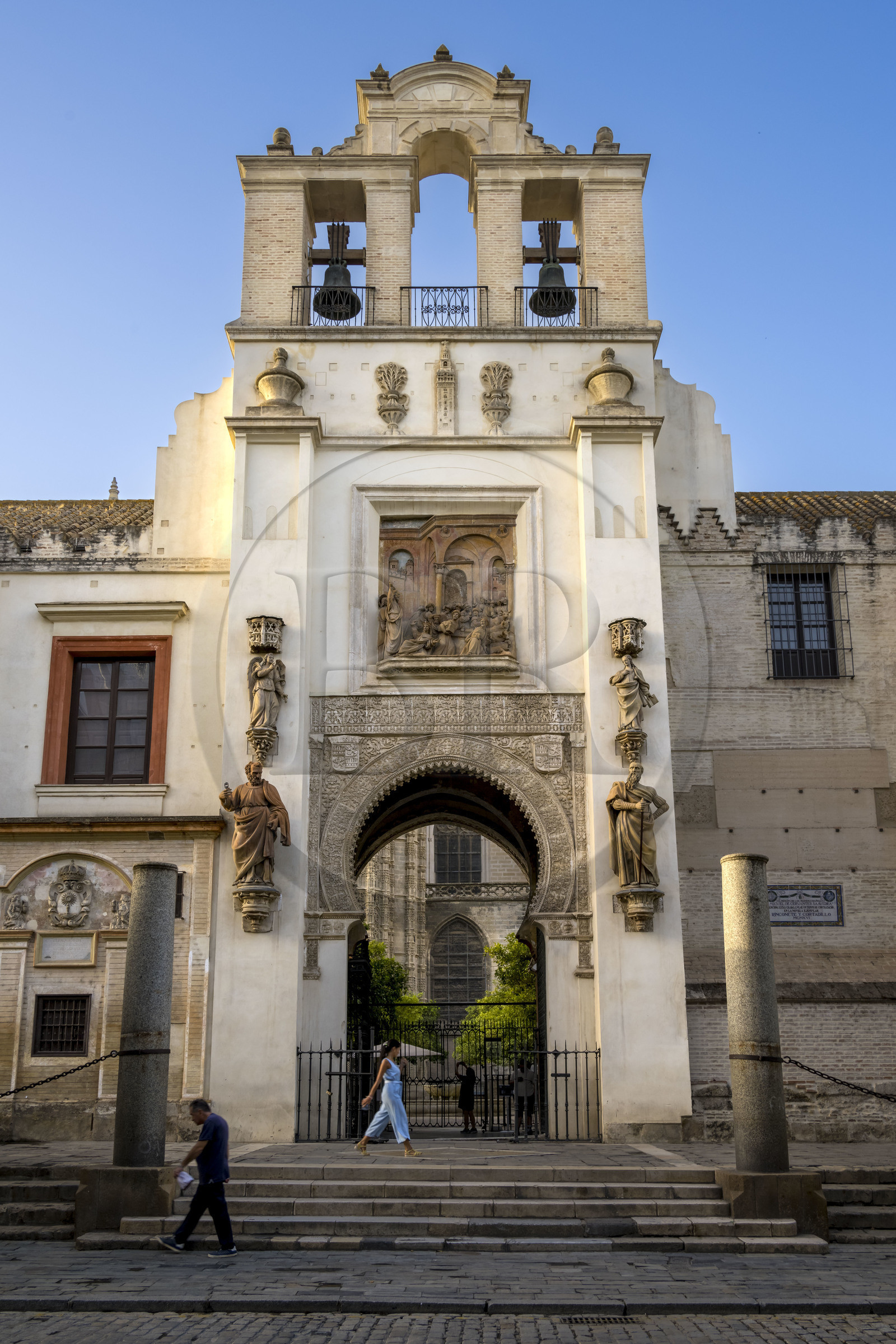 Espagne, Andalousie, Séville, la cathédrale, classé Patrimoine Mondial de l'UNESCO, porte du Patio de los Naranjos