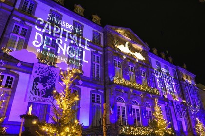 France, Bas Rhin, Strasbourg, old town listed as World Heritage by UNESCO, Christmas market (Christkindelsmarik) in Place Broglie, the historic town hall