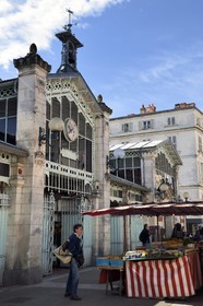 France, Charente-Maritime (17), La Rochelle, le marché couvert
