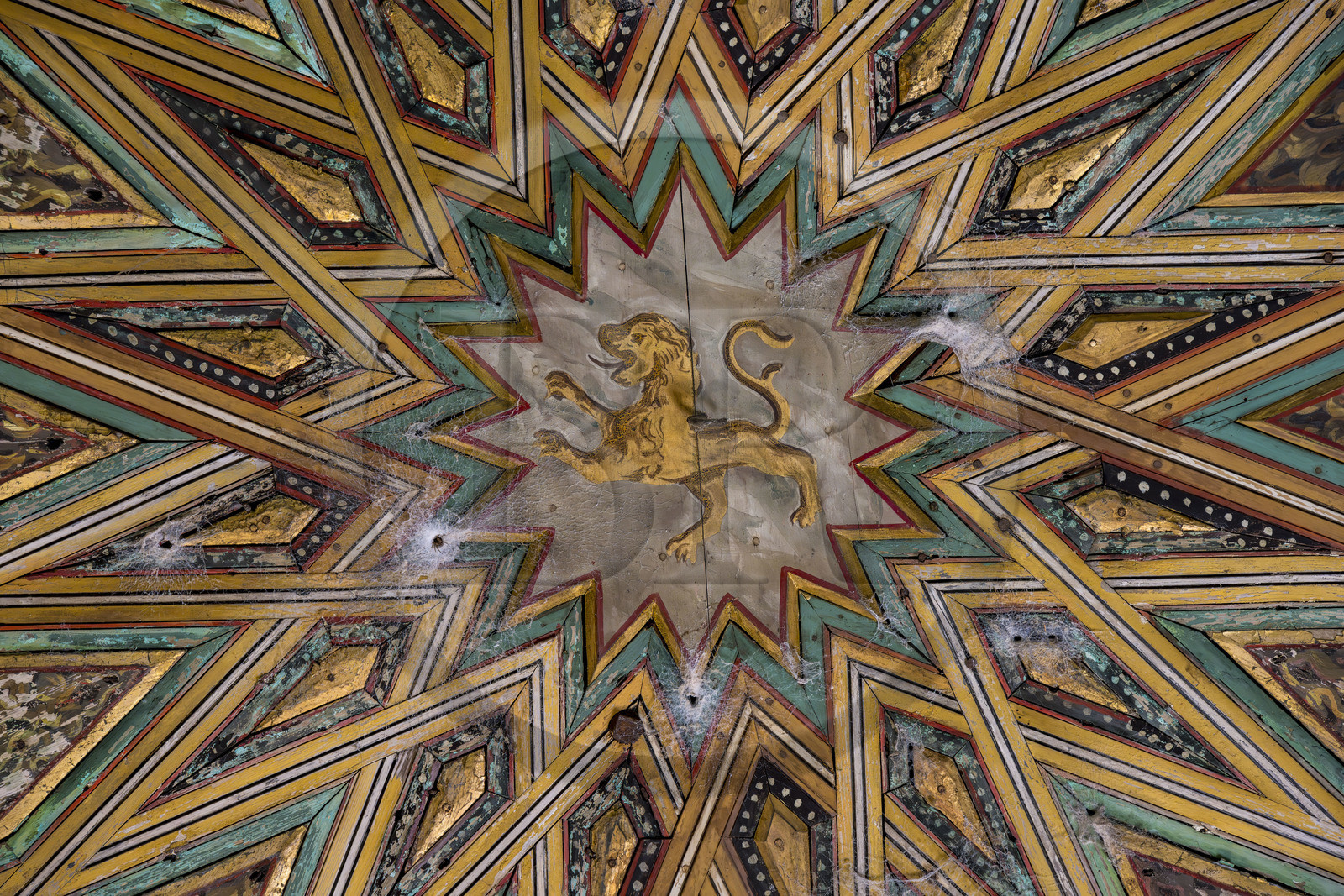 Espagne, Andalousie, Séville, Alcazar de Séville (Reales Alcazares de Sevilla), classé Patrimoine Mondial de l'UNESCO, Palais mudéjar ou de Pierre Ier, plafond colonisé par les araignées