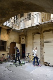 France, Rhone, Lyon, historical site listed as World Heritage by UNESCO, Vieux Lyon (Old Town), traboule (small passageway) connecting the 27 rue du Boeuf to the 54 rue Saint Jean