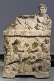 Allemagne, Berlin, l'Ile aux musées, classée Patrimoine Mondial de l'UNESCO, Altes Museum abritant une collection d'oeuvres antiques, urne cinéraire étrusque avec couvercle (150-100 avant JC)
