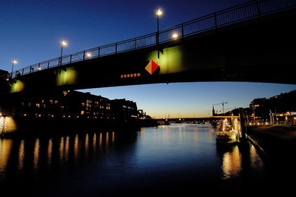 Germany, Bremen, bridge over the Weser river