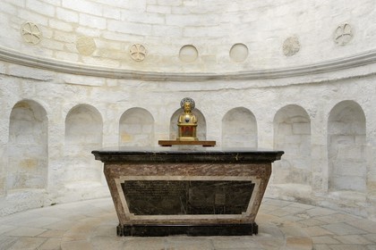 France, Morbihan, Gulf of Morbihan (Golfe du Morbihan), Vannes, Saint Pierre cathedral, St. Vincent Ferrer's Chapel was formerly the chapel of the Holy Sacrament, houses the relics of Saint Vincent Ferrer including his skull, in the center bust of the Saint