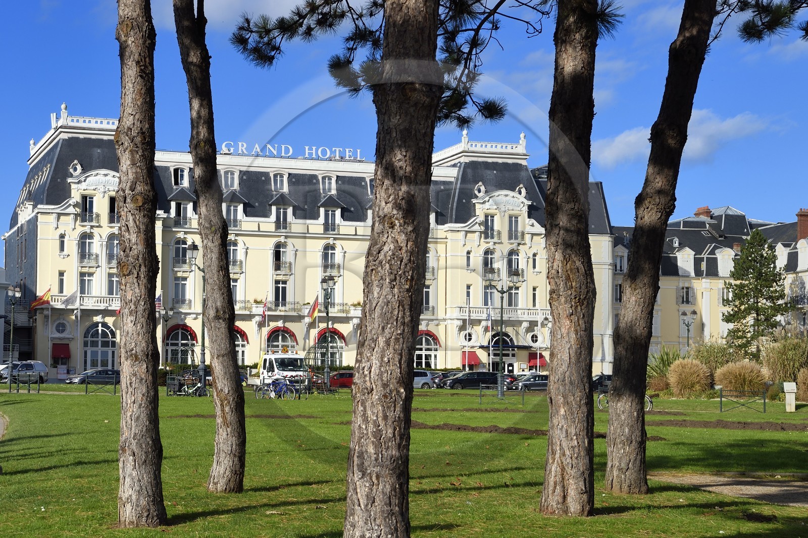 France, Calvados (14), Pays d'Auge, la côte Fleurie, Cabourg, le Grand Hotel, Marcel Proust y séjourna chaque été de 1907 à 1914 France, Calvados (14), Pays d'Auge, la côte Fleurie, Cabourg, le Grand Hotel, Marcel Proust y séjourna chaque été de 1907 à 1914