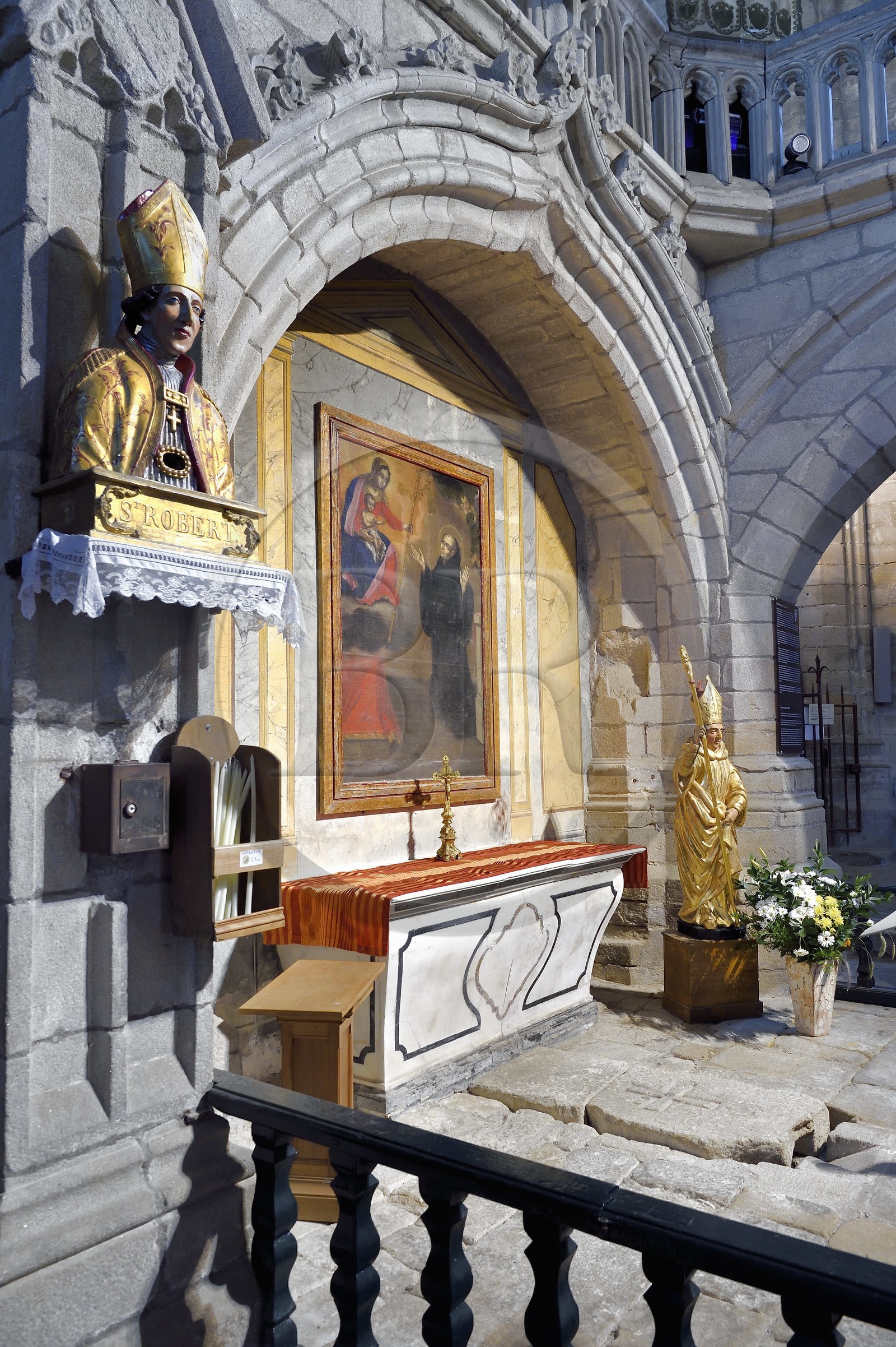 France, Haute-Loire (43), Parc naturel régional Livradois-Forez, abbaye de La Chaise-Dieu, l’église abbatiale Saint-Robert, tombeau de saint Robert de Turlande