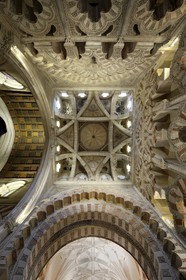 Espagne, Andalousie, Cordoue, centre historique classé Patrimoine Mondial de l'UNESCO, la Mezquita, mosquée-cathédrale, intégration de la cathédrale dans la mezquita, plafonds