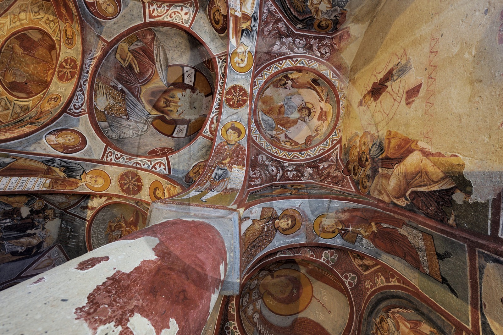 Turquie, Anatolie Centrale, province de Nevsehir, Cappadoce classée Patrimoine Mondial de l'UNESCO, Göreme, le musée en plein air, église à la Pomme troglodytique (Elmali Kilise)