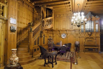 Roumanie, Valachie, Sinaia, château de Peles ancienne résidence royale édifiée de 1875 à 1883 pour le roi Carol Ier de Roumanie, petit salon à l'orgue