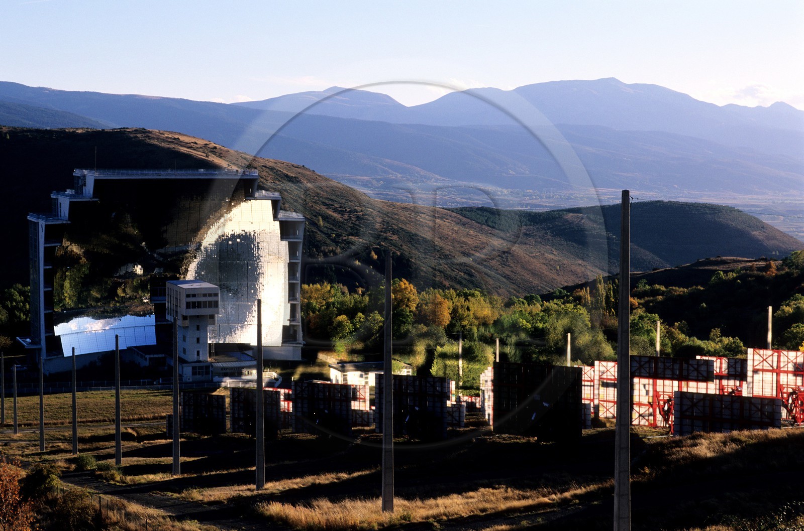 France, Pyrénées-Orientales (66), région de la Cerdagne, Four solaire du CNRS à Font-Romeu