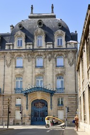 France, Meurthe et Moselle, Nancy, Art Nouveau building of the Chamber of Commerce and Industry (CCI) by the architects Louis Marchal and Émile Toussaint, the marquise and the main entrance door by Louis Majorelle