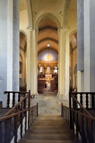 France, Haute-Loire (43), Blesle, labellisé Les Plus Beaux Villages de France, église abbatiale Saint Pierre de style roman auvergnat, site clunisien