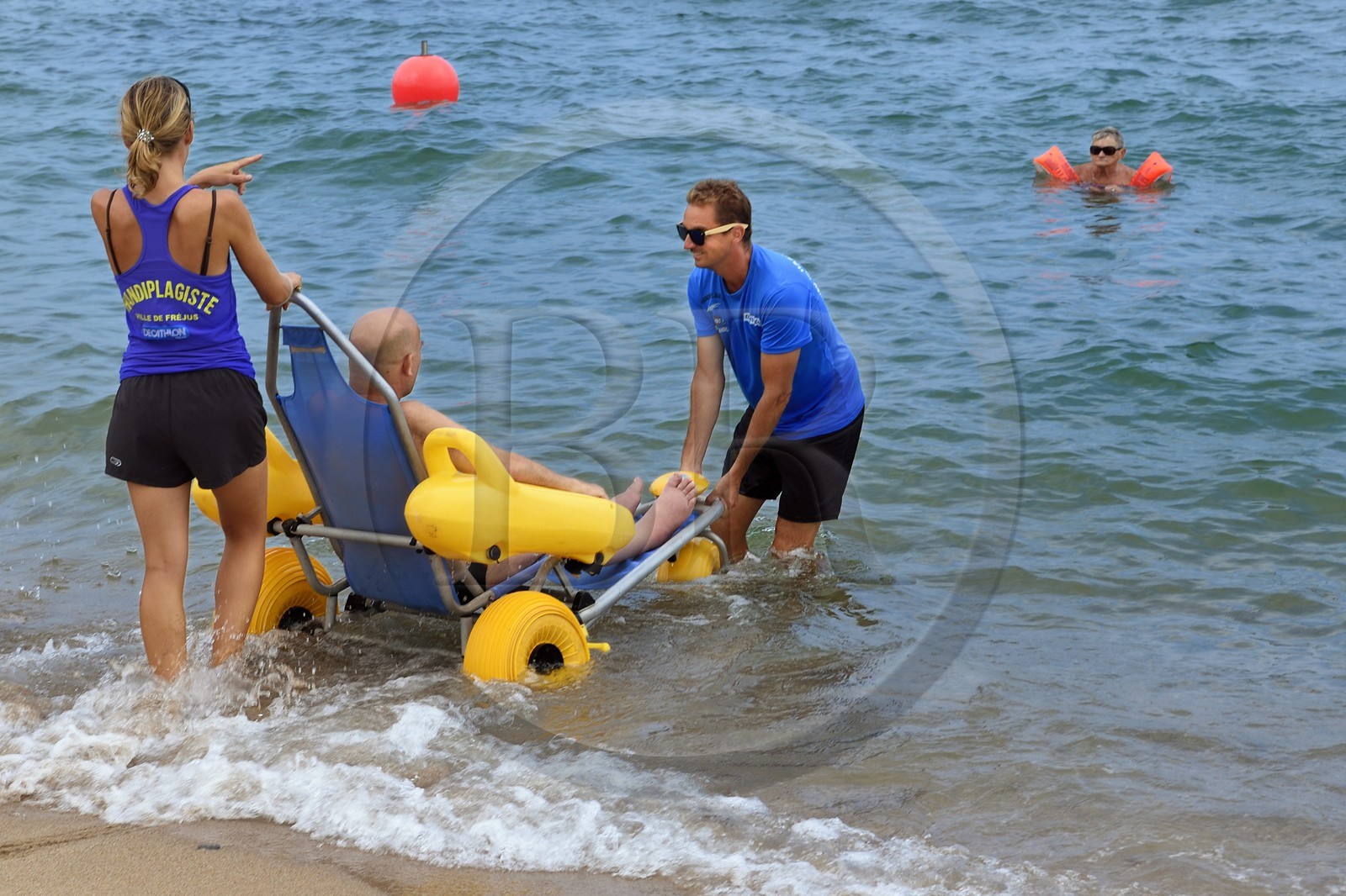 France, Var (83), Frejus, plage reservée aux handicapés, handiplage